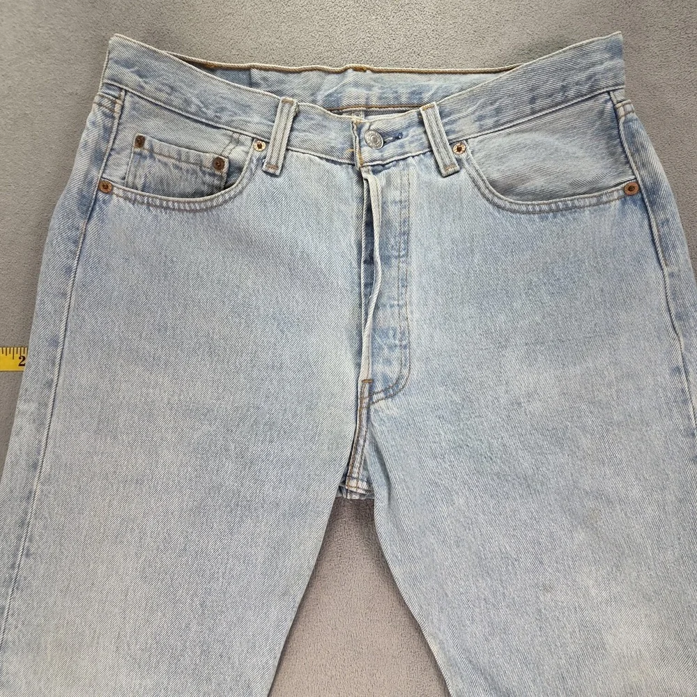 VTG Levis 501 Jeans Mens Blue Light Wash Straight Button Fly Made USA Fits 31x29